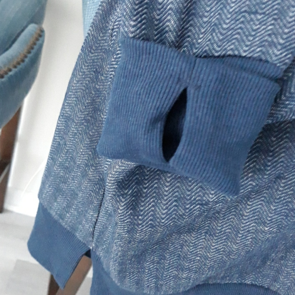 Pullover - Picture 4 of 4